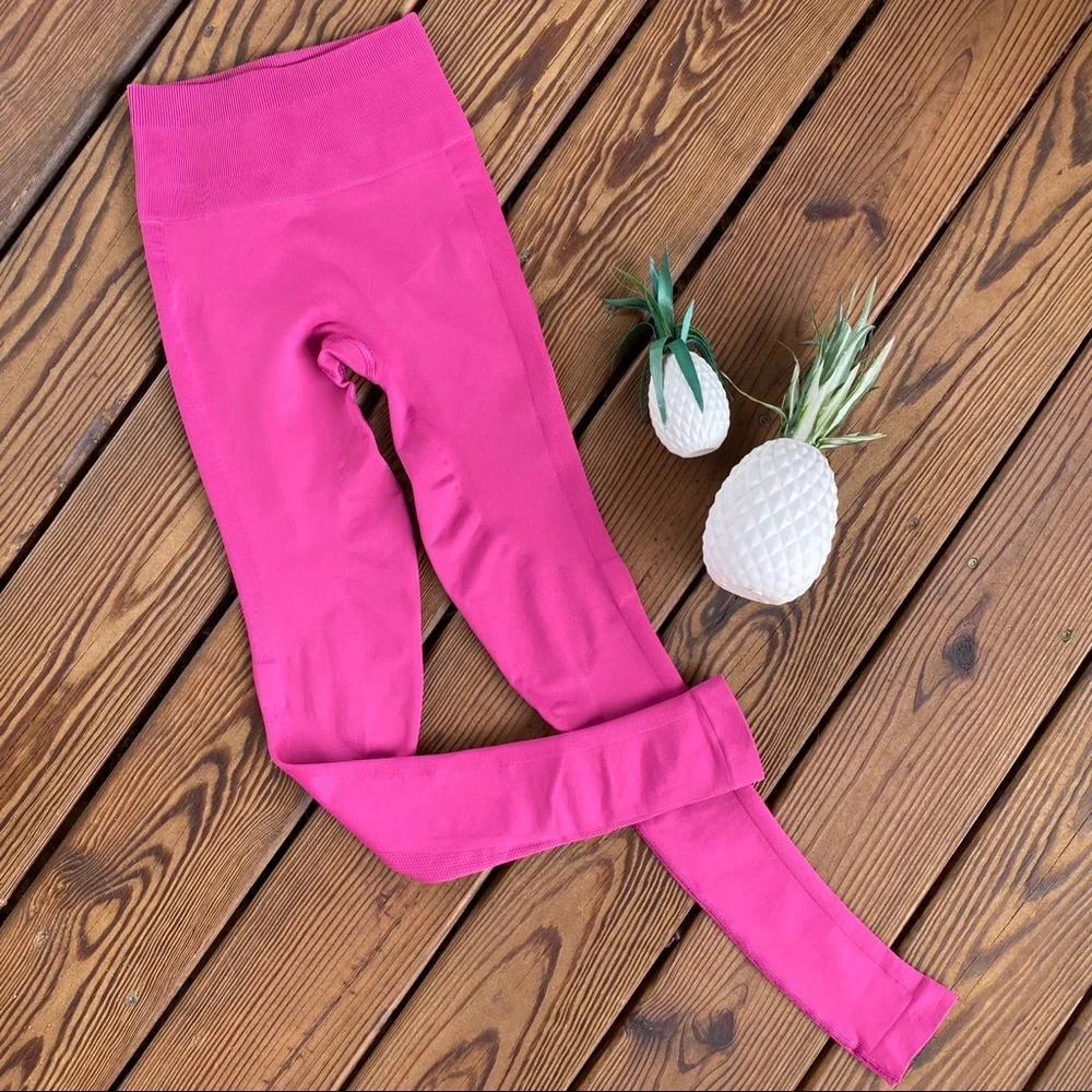 Lululemon Zone In Tight Raspberry 2 XS - Picture 1 of 11